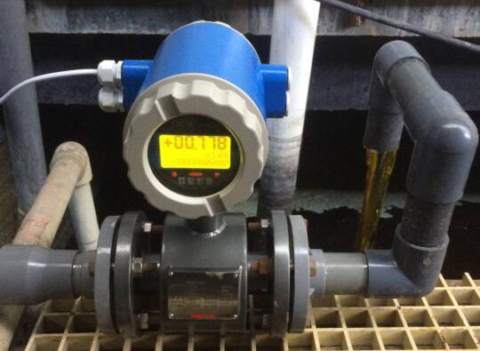 測液體流量計現場安裝使用圖